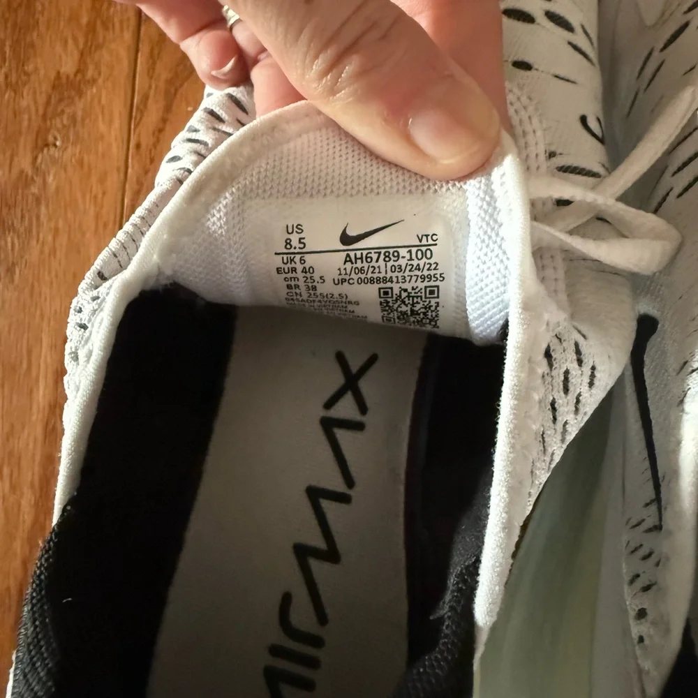 Women’s air max sneakers